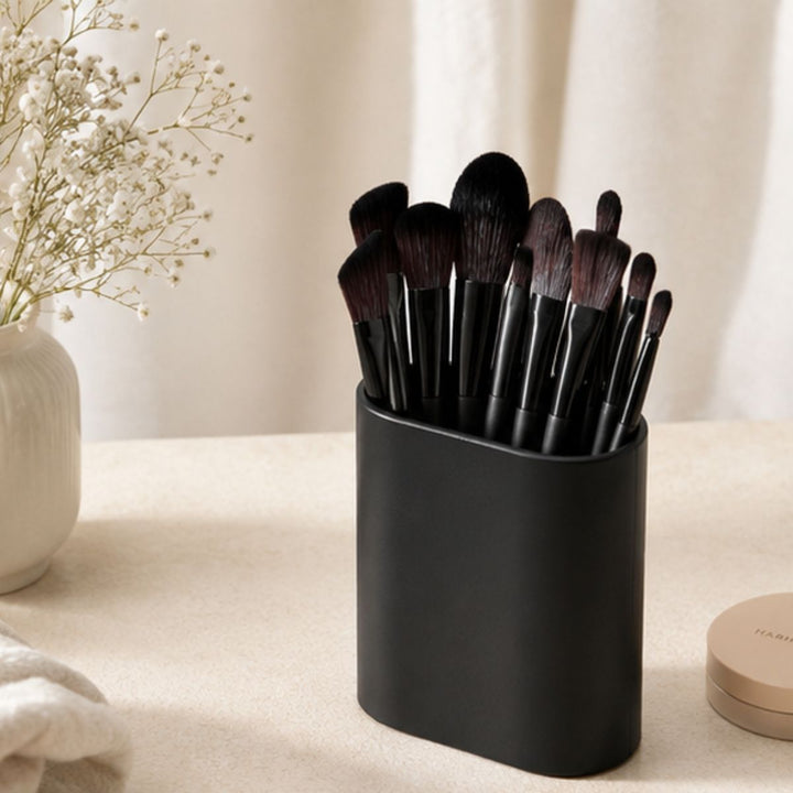 Technique PRO Raven Makeup Brush Set - 18 Professional Brushes