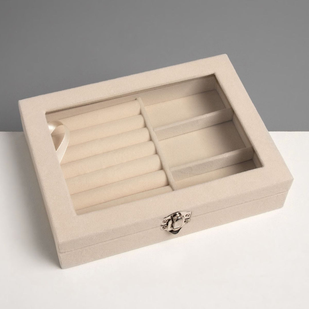 UNIQ Velvet Touch Jewellery box 20 x 15 x 4.5 cm - Beige – image 5