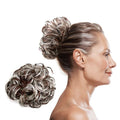 Messy Bun Haargummi mit lockigem Kunsthaar – Braun und blond gemischt – Haaraccessoires | Fashiongirl
