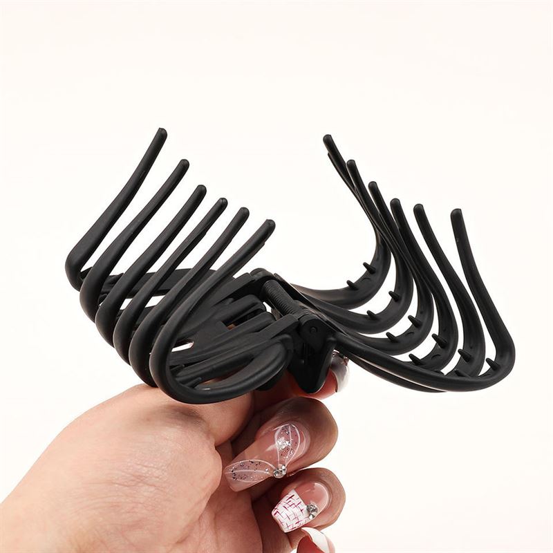 SOHO Bibiana Hair Claw - Beige - Hair Accessories