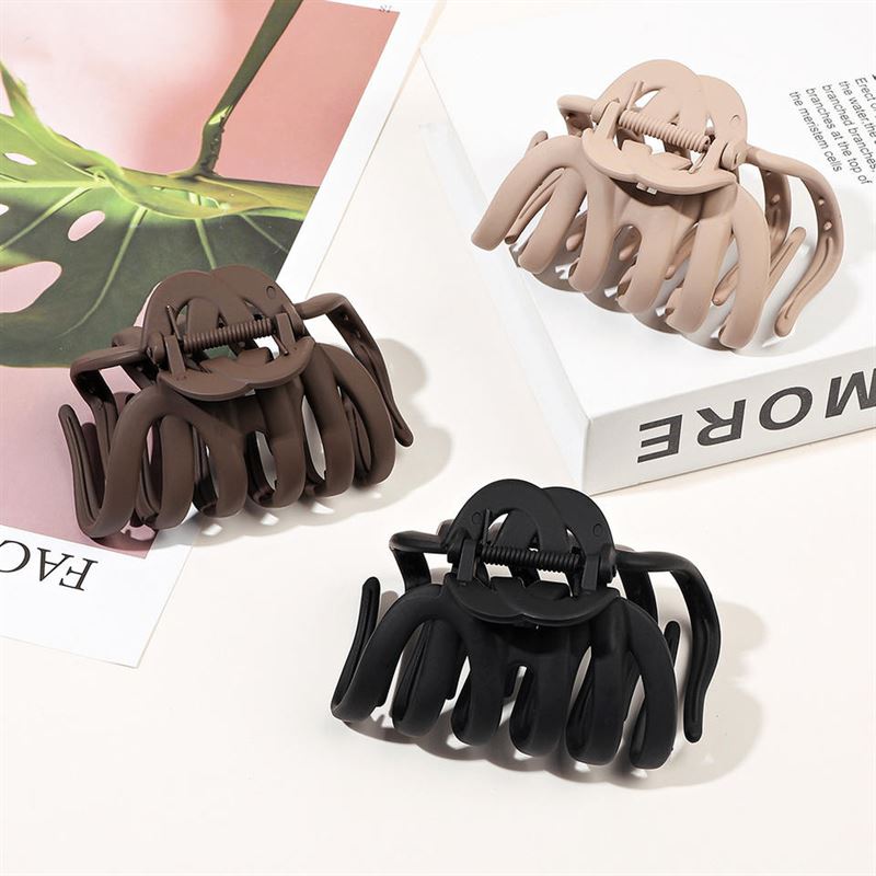 SOHO Bibiana Hair Claw - Beige - Hair Accessories