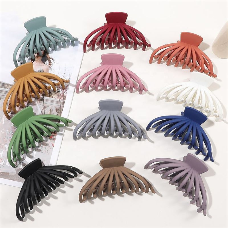 SOHO Elida Hair Claw - Green - Hair Accessories