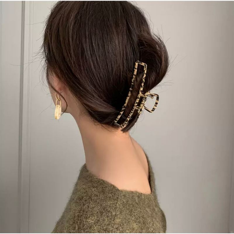 SOHO Leopard Metal Hair Claw - Hair Accessories