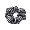 SOHO Pepita Scrunchie – Schwarz – Haaraccessoires