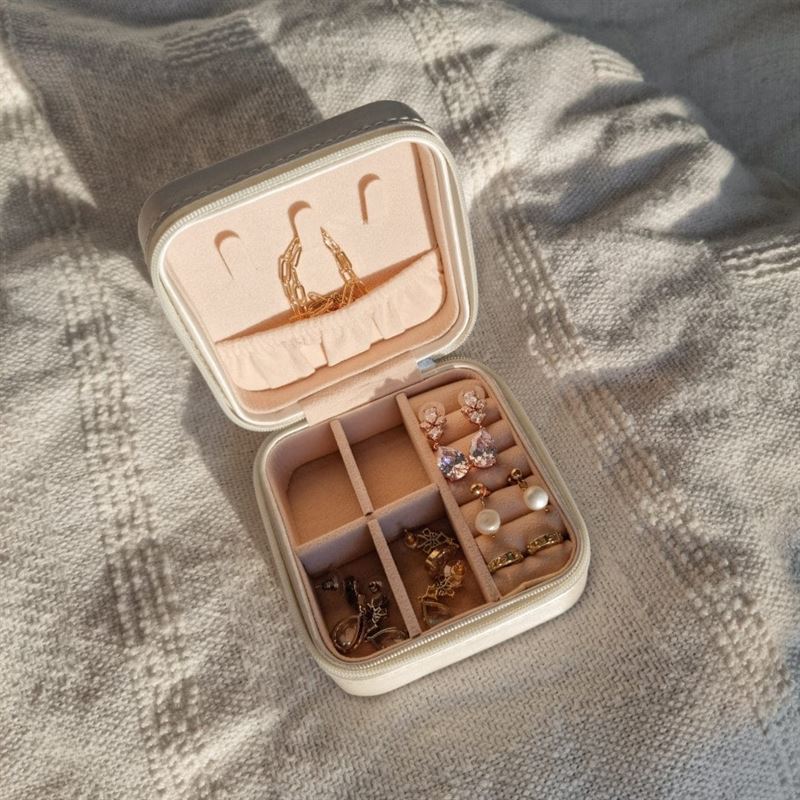 UNIQ Leatherette jewellery box for earrings - White Square - white - Jewelry Box