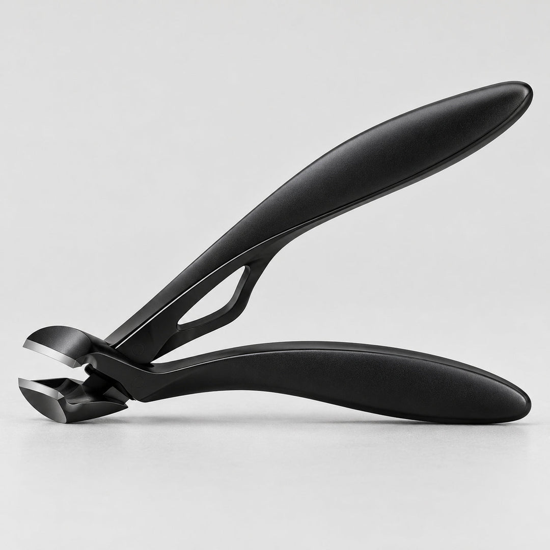 UNIQ Nail Clipper with Slanted Head and Long Handle - Black – image 3